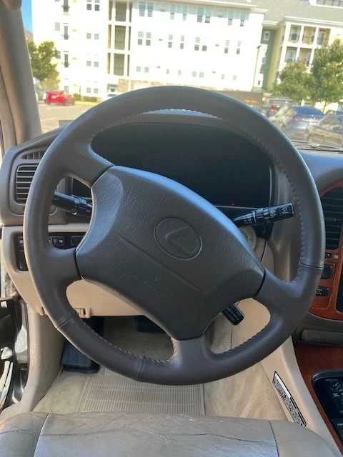 1999 Lexus LX 2nd Gen - Image 6 of 17