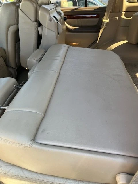 1999 Lexus LX 2nd Gen - Image 12 of 17