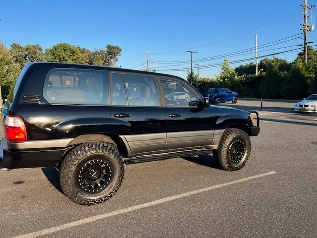 1999 Lexus LX 2nd Gen - Image 3 of 17