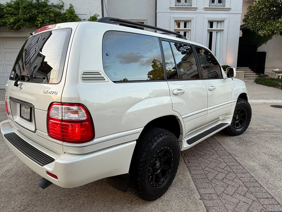 1999 Lexus LX 2nd Gen - Image 19 of 20