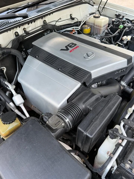 1999 Lexus LX 2nd Gen - Image 12 of 20