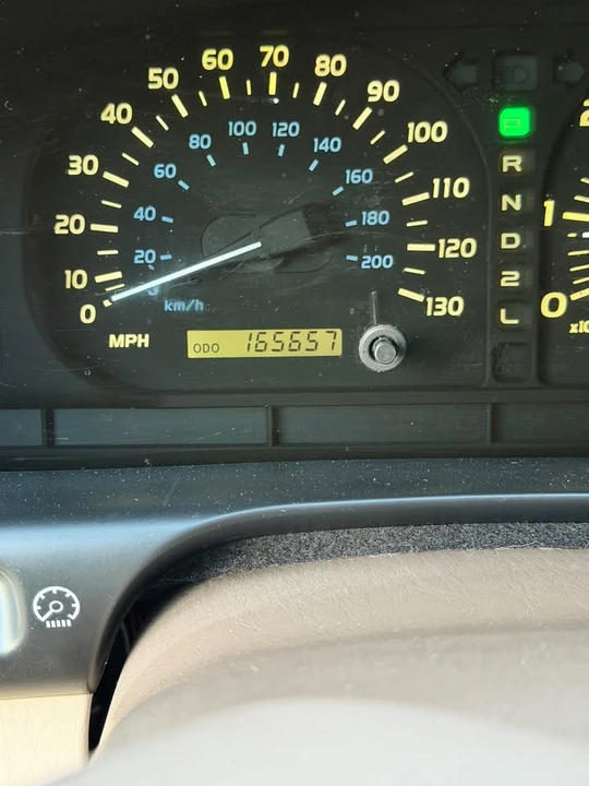 1999 Lexus LX 2nd Gen - Image 9 of 20