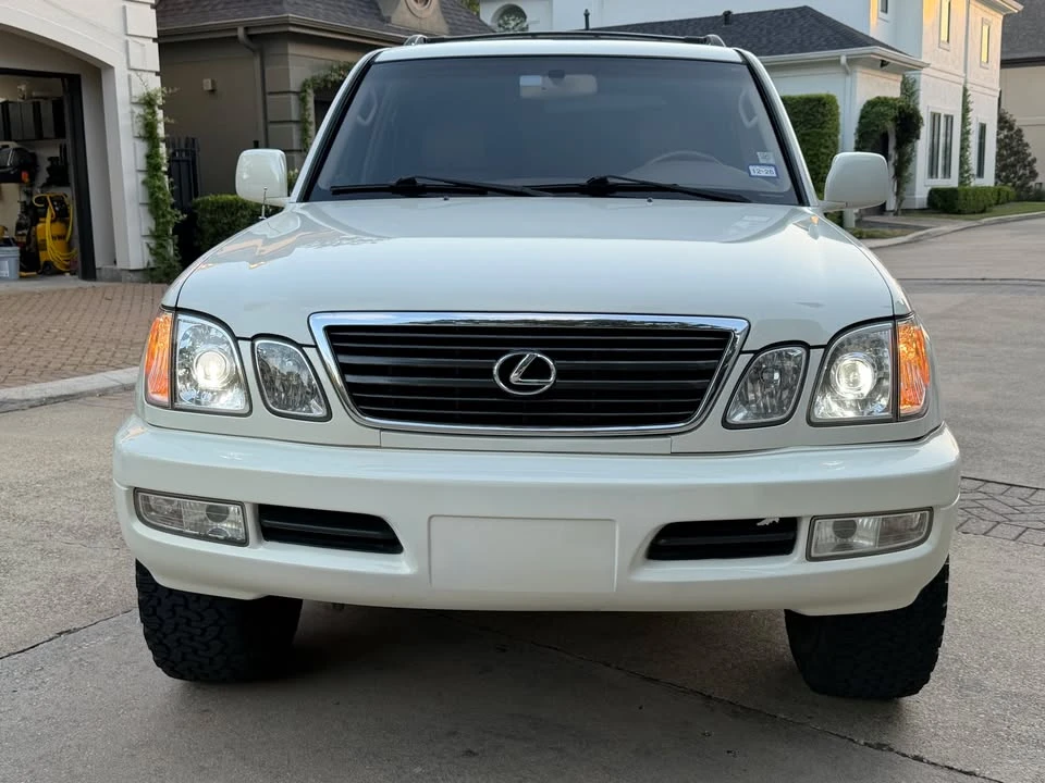 1999 Lexus LX 2nd Gen - Image 3 of 20