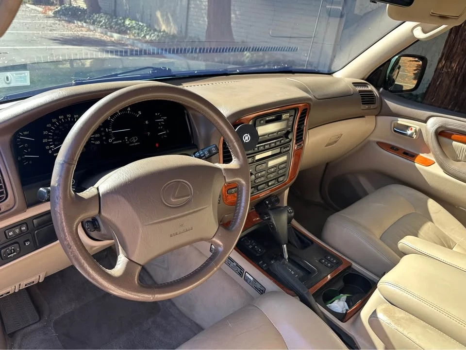 1999 Lexus LX 2nd Gen - Image 10 of 18