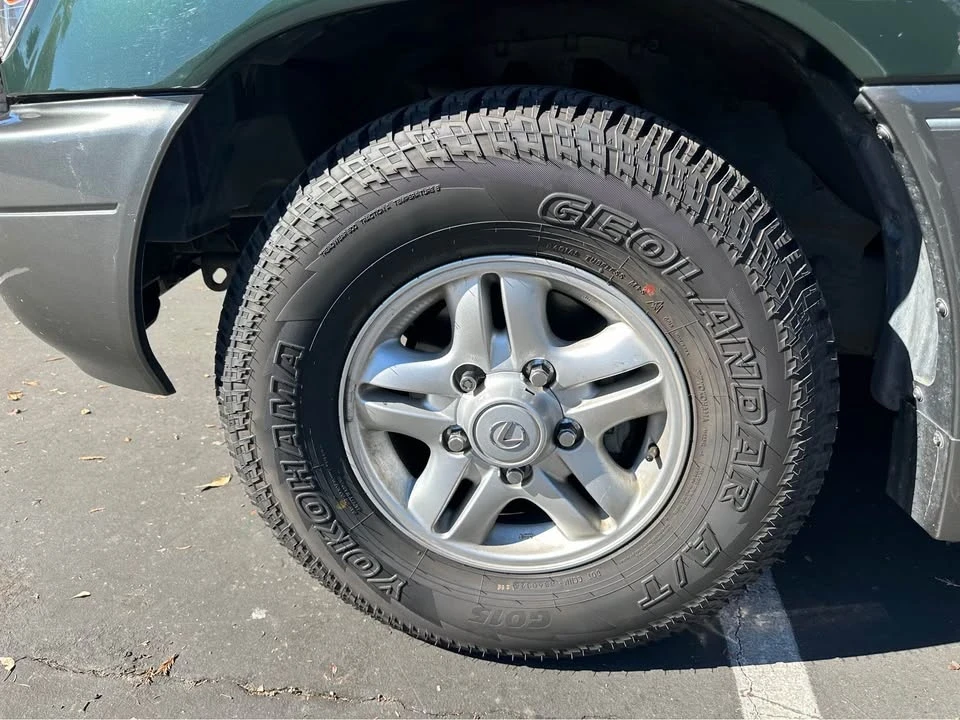 1999 Lexus LX 2nd Gen - Image 8 of 18