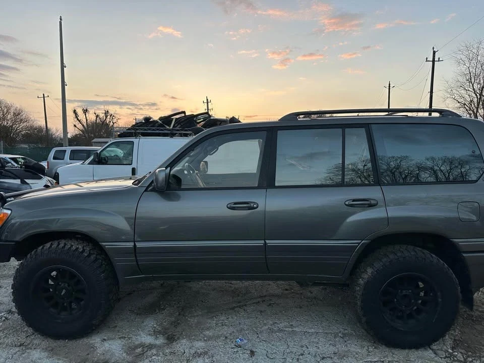 1999 Lexus LX 2nd Gen - Image 4 of 9