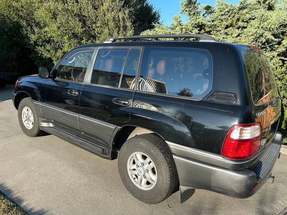 1999 Lexus LX 2nd Gen - Image 2 of 8