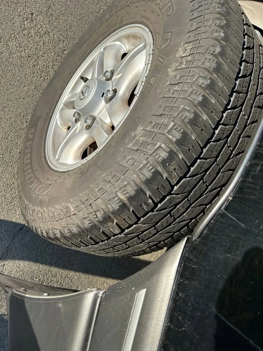 1999 Lexus LX 2nd Gen - Image 8 of 8