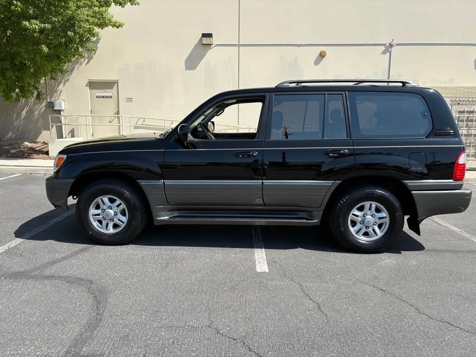 1999 Lexus LX 2nd Gen - Image 2 of 17