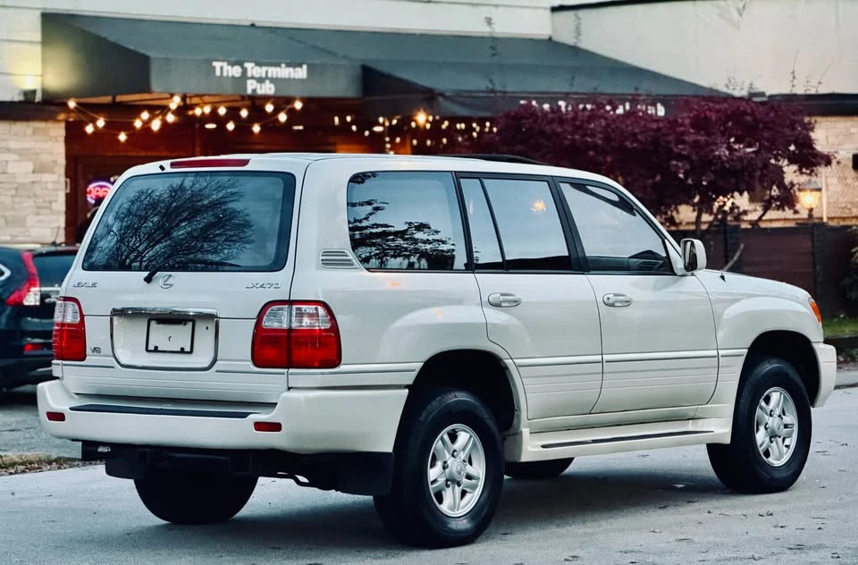 1999 Lexus LX 2nd Gen - Image 8 of 17