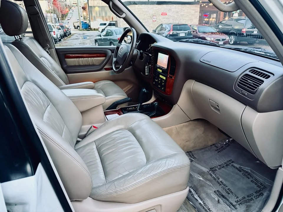 1999 Lexus LX 2nd Gen - Image 17 of 17