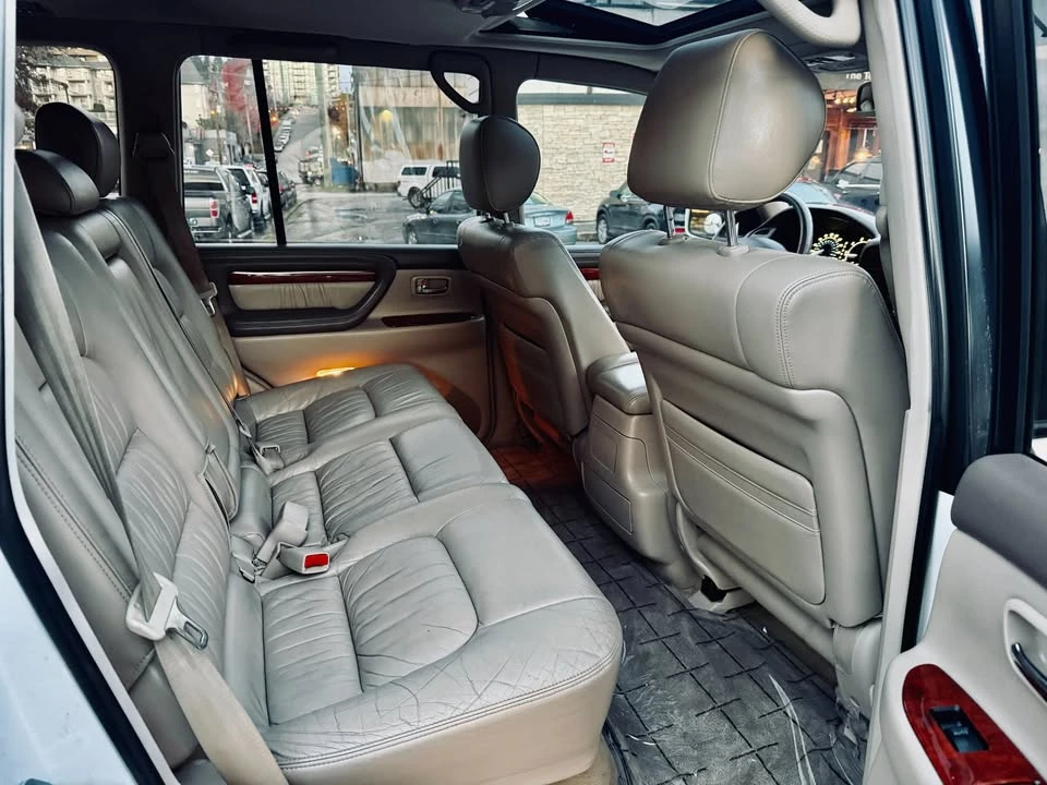 1999 Lexus LX 2nd Gen - Image 16 of 17
