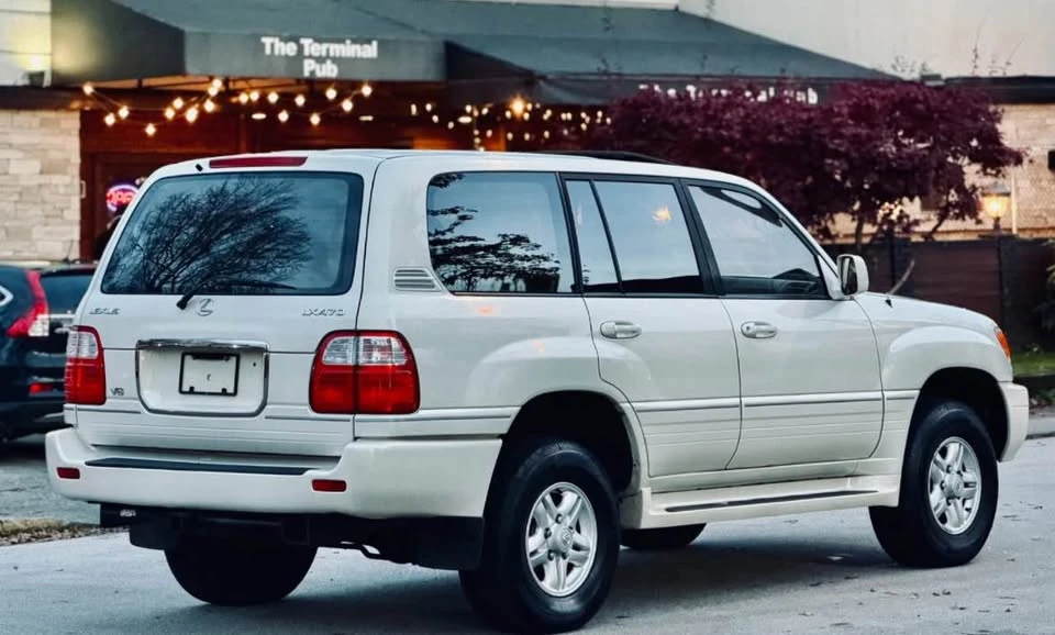 1999 Lexus LX 2nd Gen - Image 11 of 19