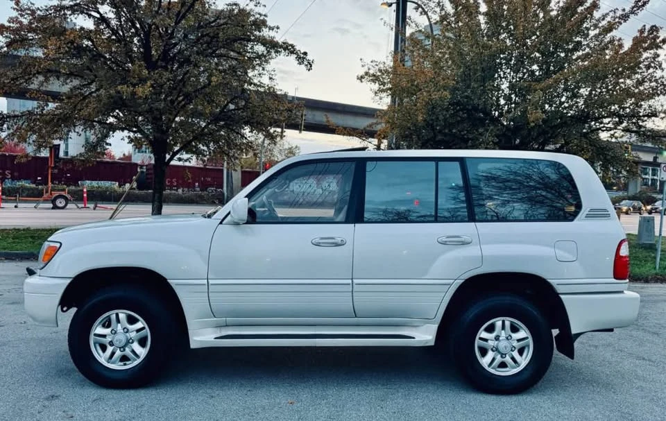 1999 Lexus LX 2nd Gen - Image 15 of 18