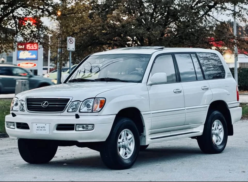 1999 Lexus LX 2nd Gen - Image 3 of 19