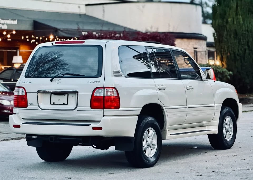 1999 Lexus LX 2nd Gen - Image 11 of 19