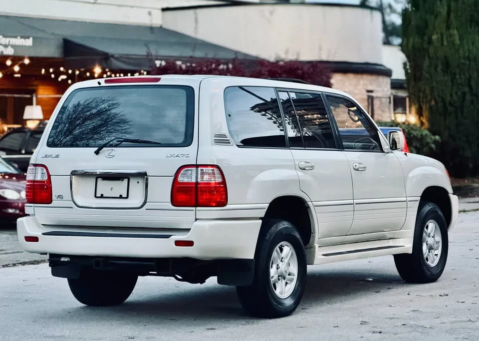 1999 Lexus LX 2nd Gen - Image 10 of 16
