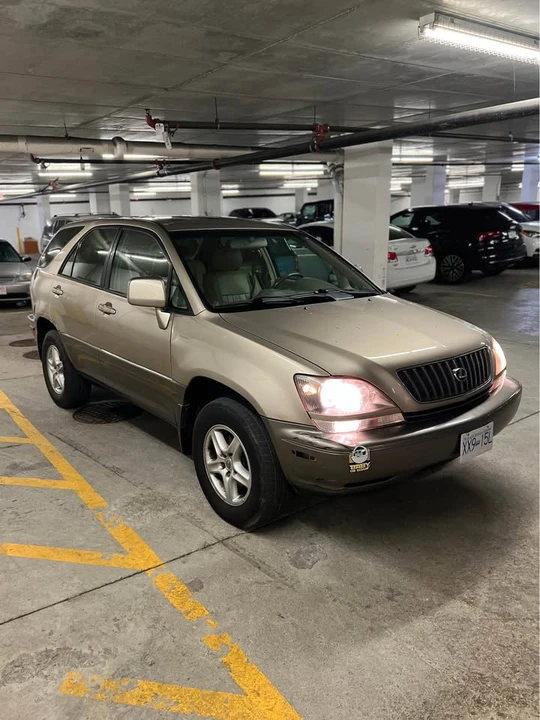 1999 Lexus RX 1st Gen - Image 2 of 11