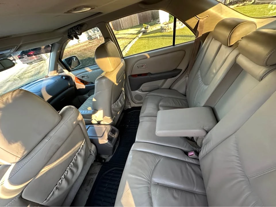 1999 Lexus RX 1st Gen - Image 7 of 7