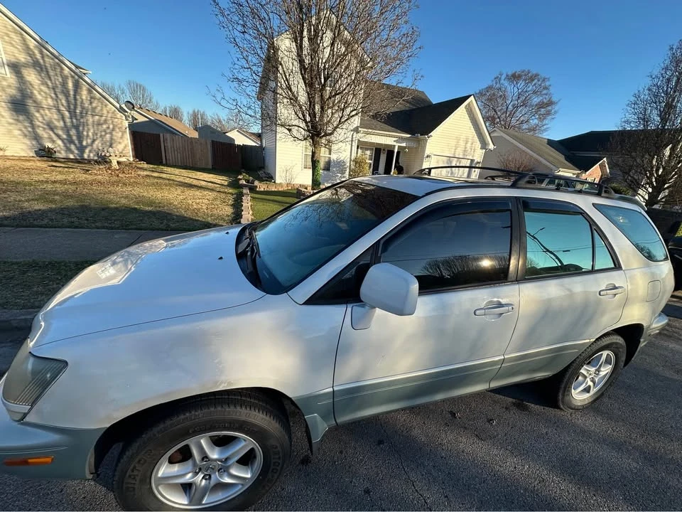 1999 Lexus RX 1st Gen - Image 2 of 7