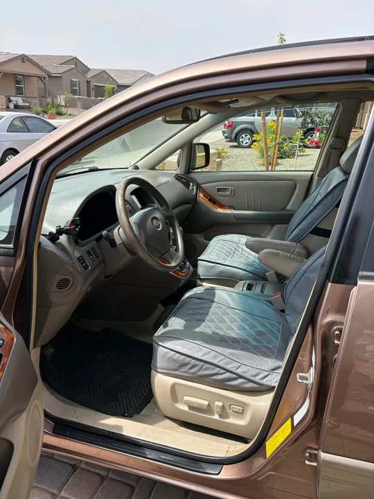 1999 Lexus RX 1st Gen - Image 10 of 12