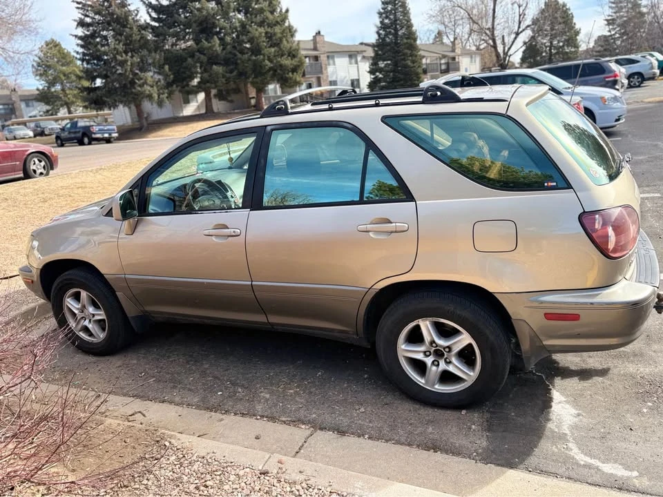 1999 Lexus RX 1st Gen - Image 7 of 11