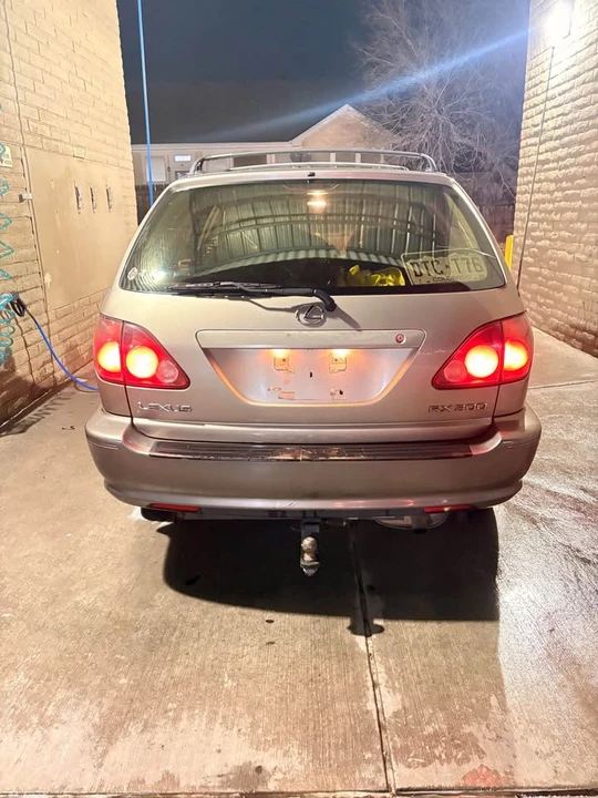 1999 Lexus RX 1st Gen - Image 2 of 11