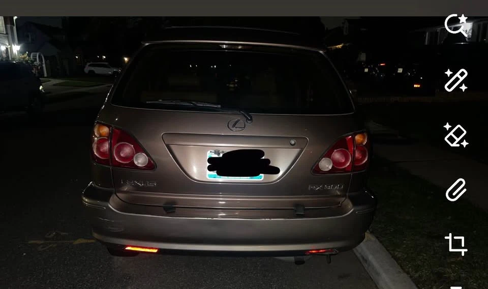 1999 Lexus RX 1st Gen - Image 2 of 2