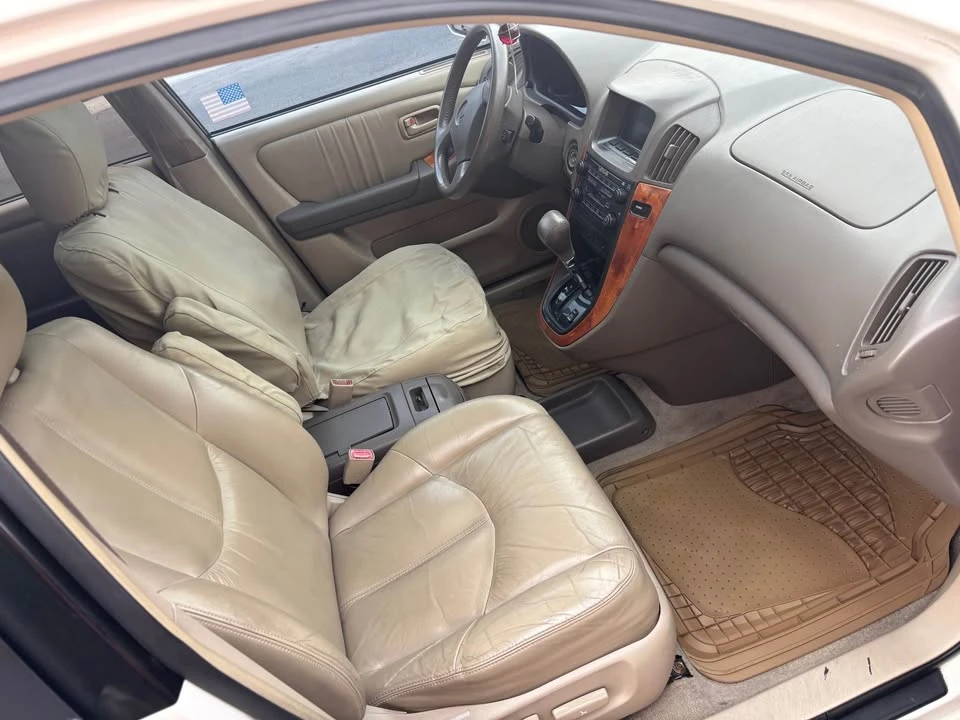 1999 Lexus RX 1st Gen - Image 6 of 10