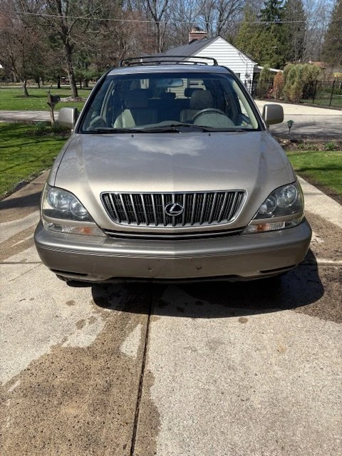 1999 Lexus RX 1st Gen - Image 3 of 10