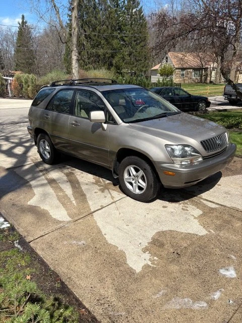 1999 Lexus RX 1st Gen - Image 2 of 10