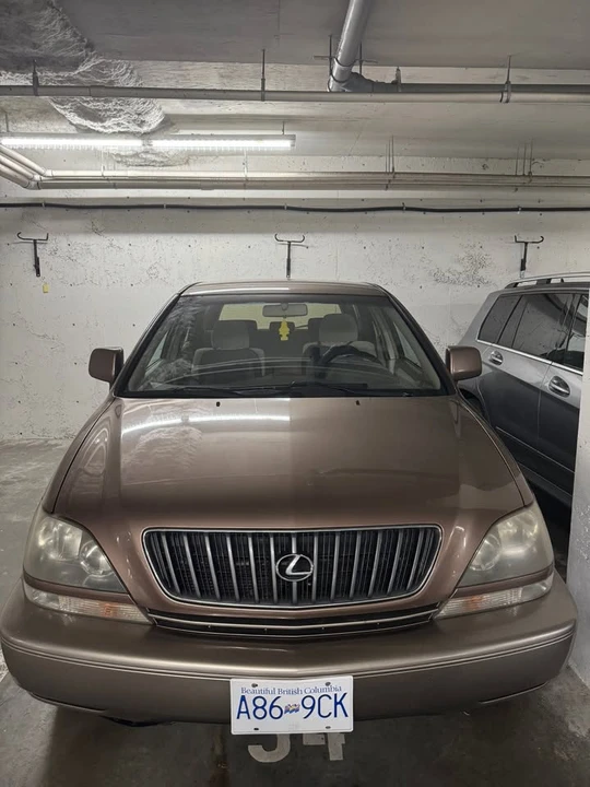 1999 Lexus RX 1st Gen - Image 2 of 13