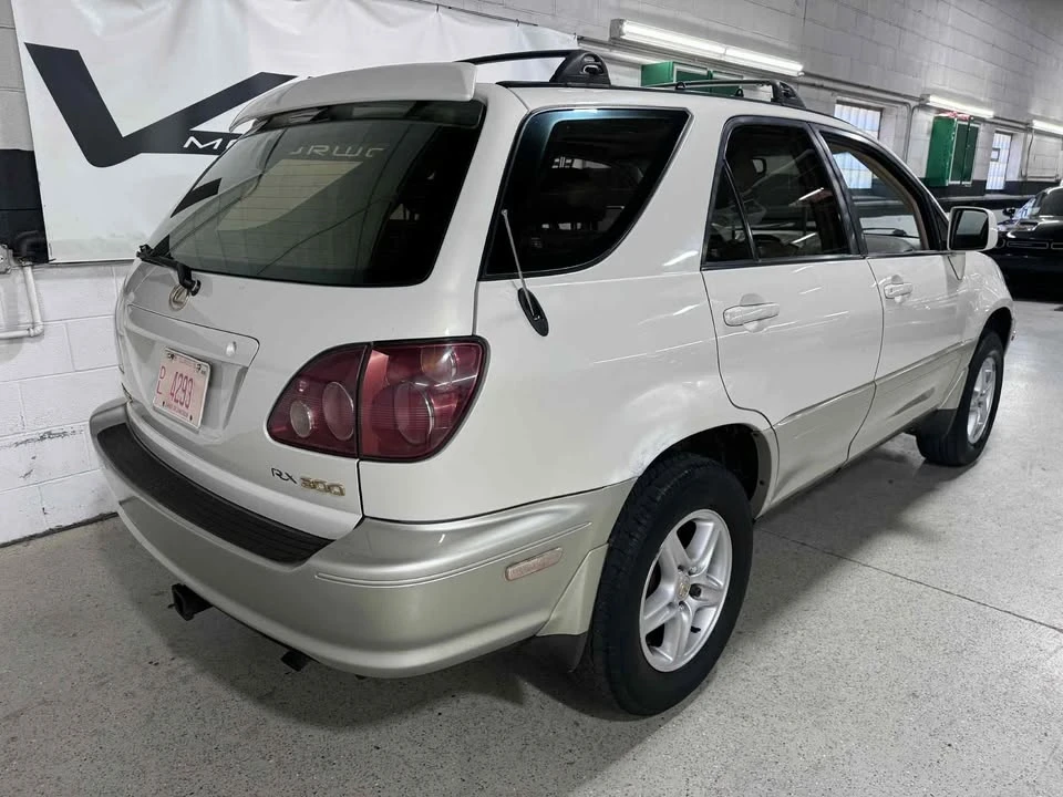 1999 Lexus RX 1st Gen - Image 4 of 16
