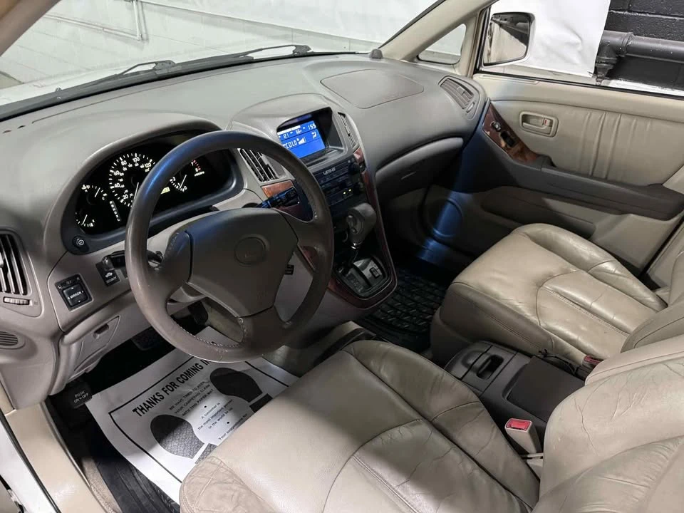 1999 Lexus RX 1st Gen - Image 12 of 16