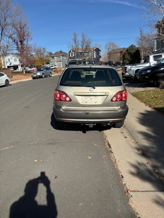 1999 Lexus RX 1st Gen - Image 2 of 8