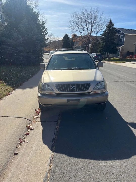 1999 Lexus RX 1st Gen - Image 4 of 8