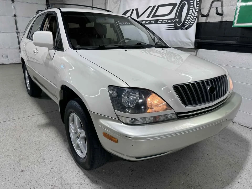 1999 Lexus RX 1st Gen - Image 2 of 16