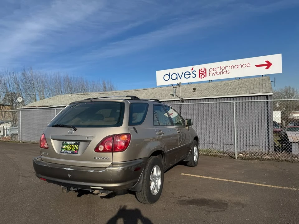 1999 Lexus RX 1st Gen - Image 2 of 19