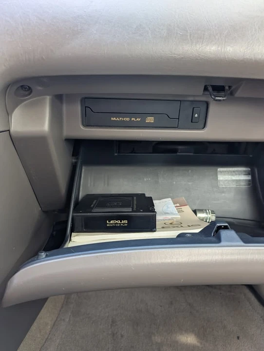 1999 Lexus RX 1st Gen - Image 8 of 12