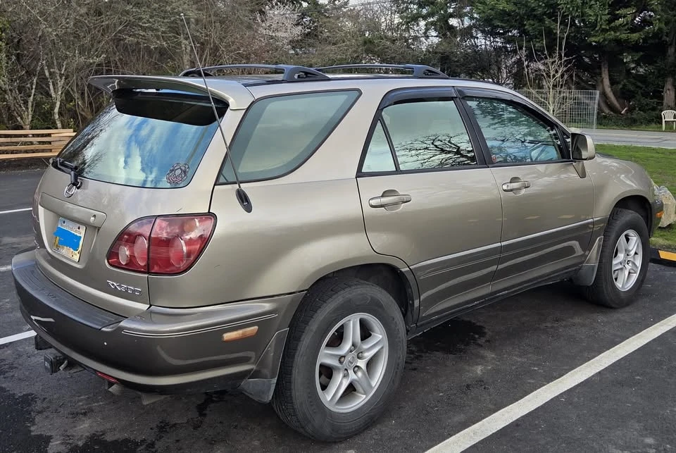 1999 Lexus RX 1st Gen - Image 2 of 12