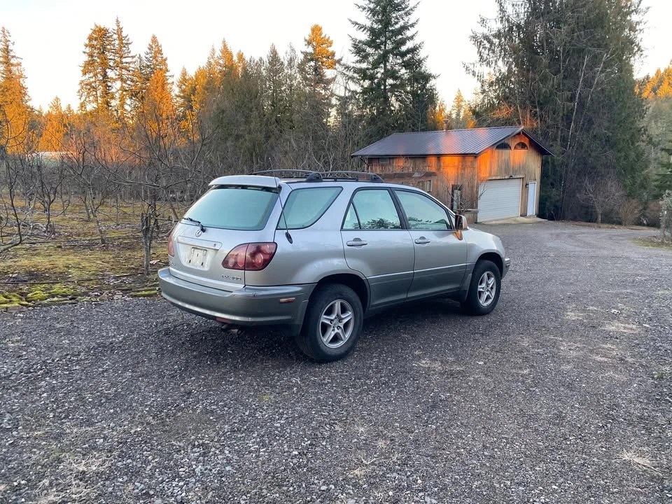 1999 Lexus RX 1st Gen - Image 3 of 12