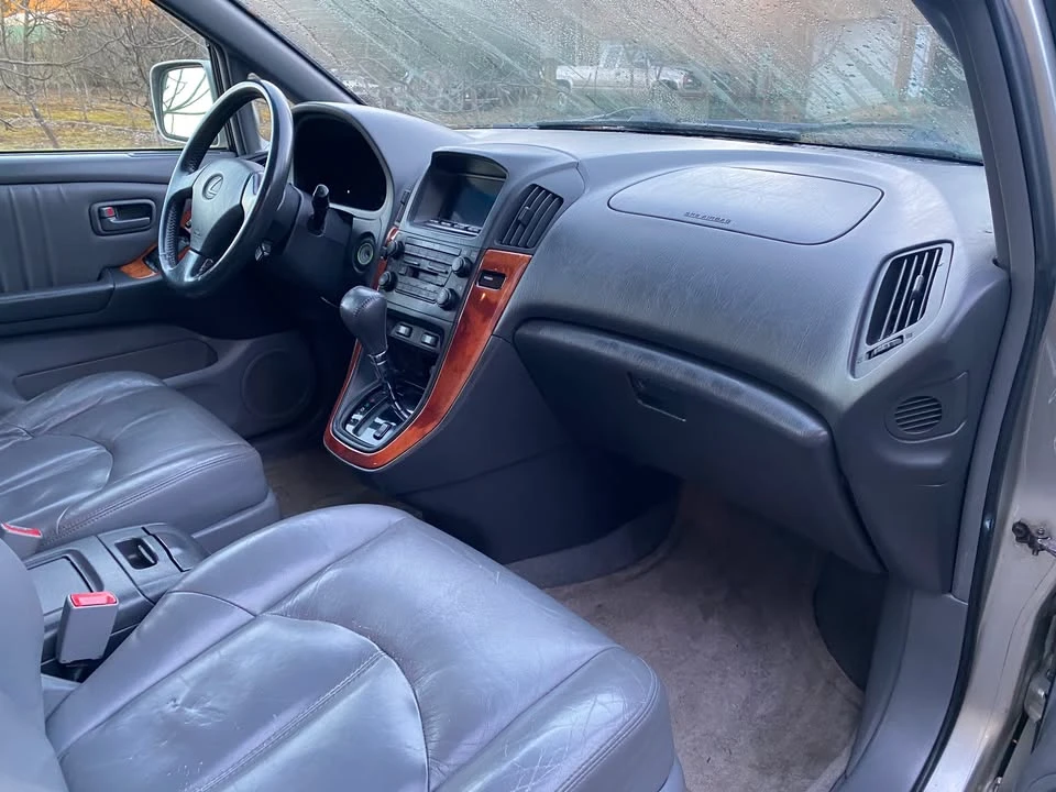 1999 Lexus RX 1st Gen - Image 6 of 12