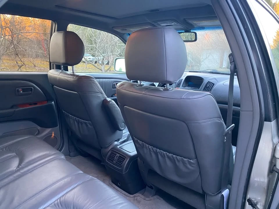 1999 Lexus RX 1st Gen - Image 9 of 12