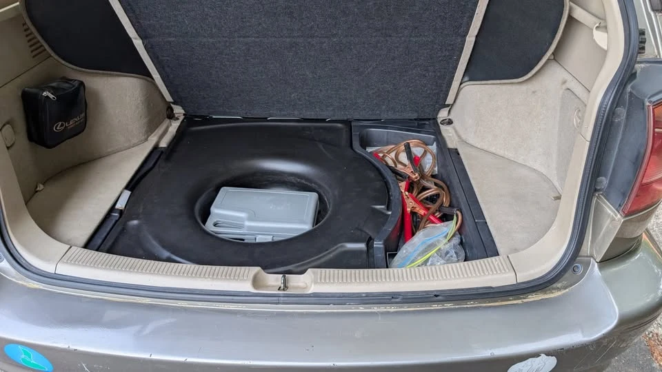 1999 Lexus RX 1st Gen - Image 8 of 9