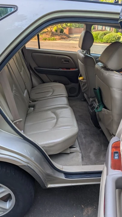 1999 Lexus RX 1st Gen - Image 5 of 9