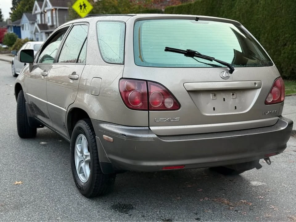 1999 Lexus RX 1st Gen - Image 13 of 16
