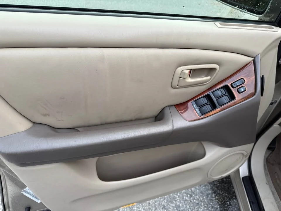 1999 Lexus RX 1st Gen - Image 2 of 16