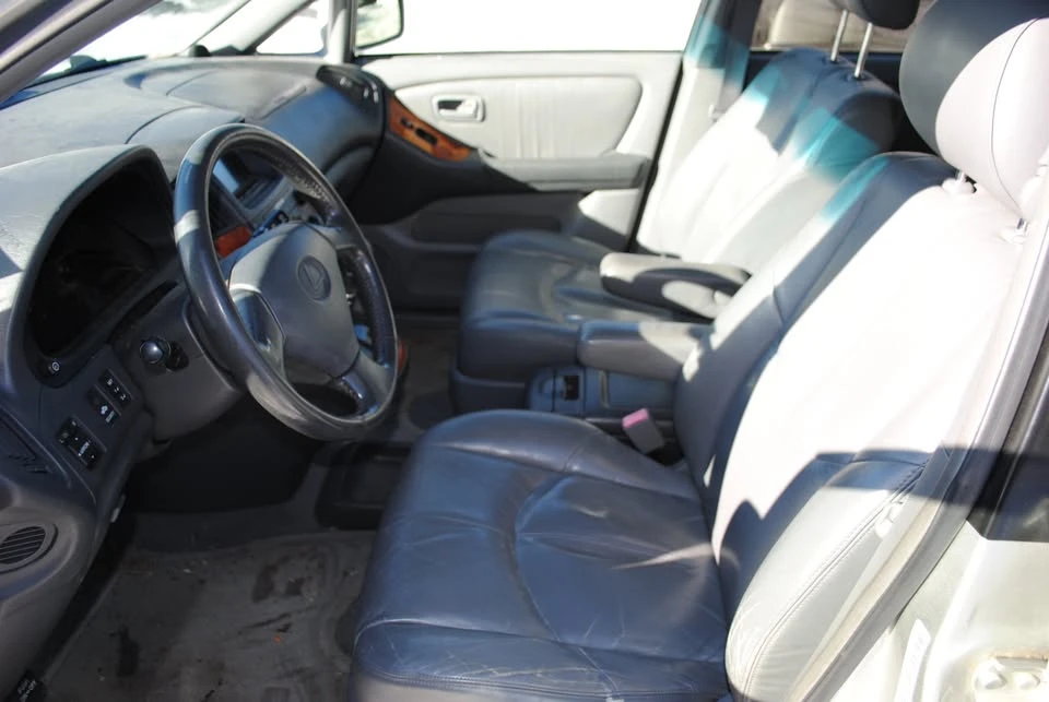 1999 Lexus RX 1st Gen - Image 8 of 14