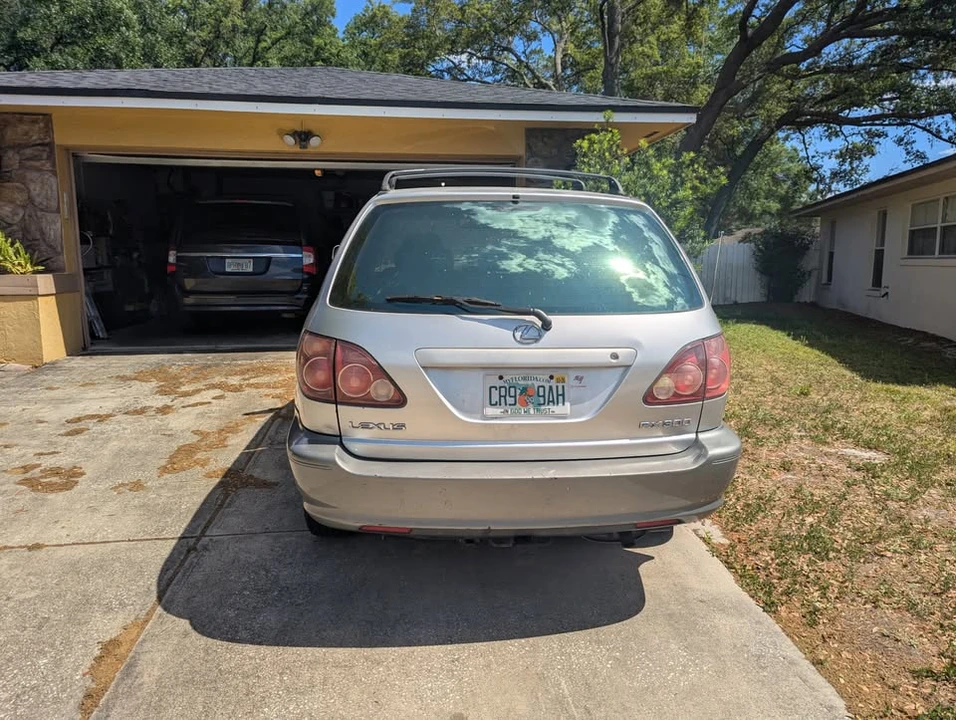 1999 Lexus RX 1st Gen - Image 2 of 9