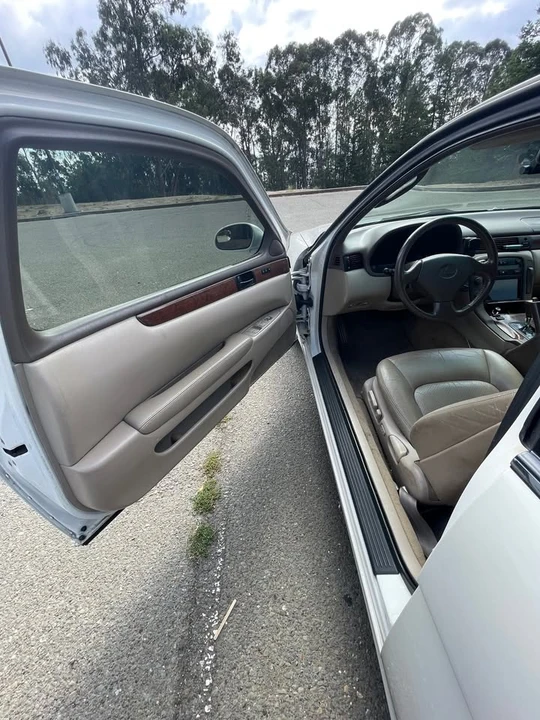 1999 Lexus SC - Image 8 of 20